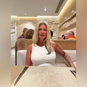 Meet your Posher, Dana